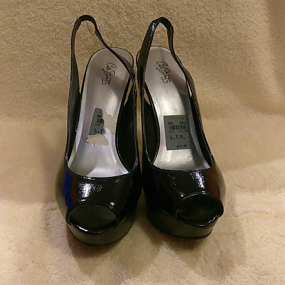 Black shoes